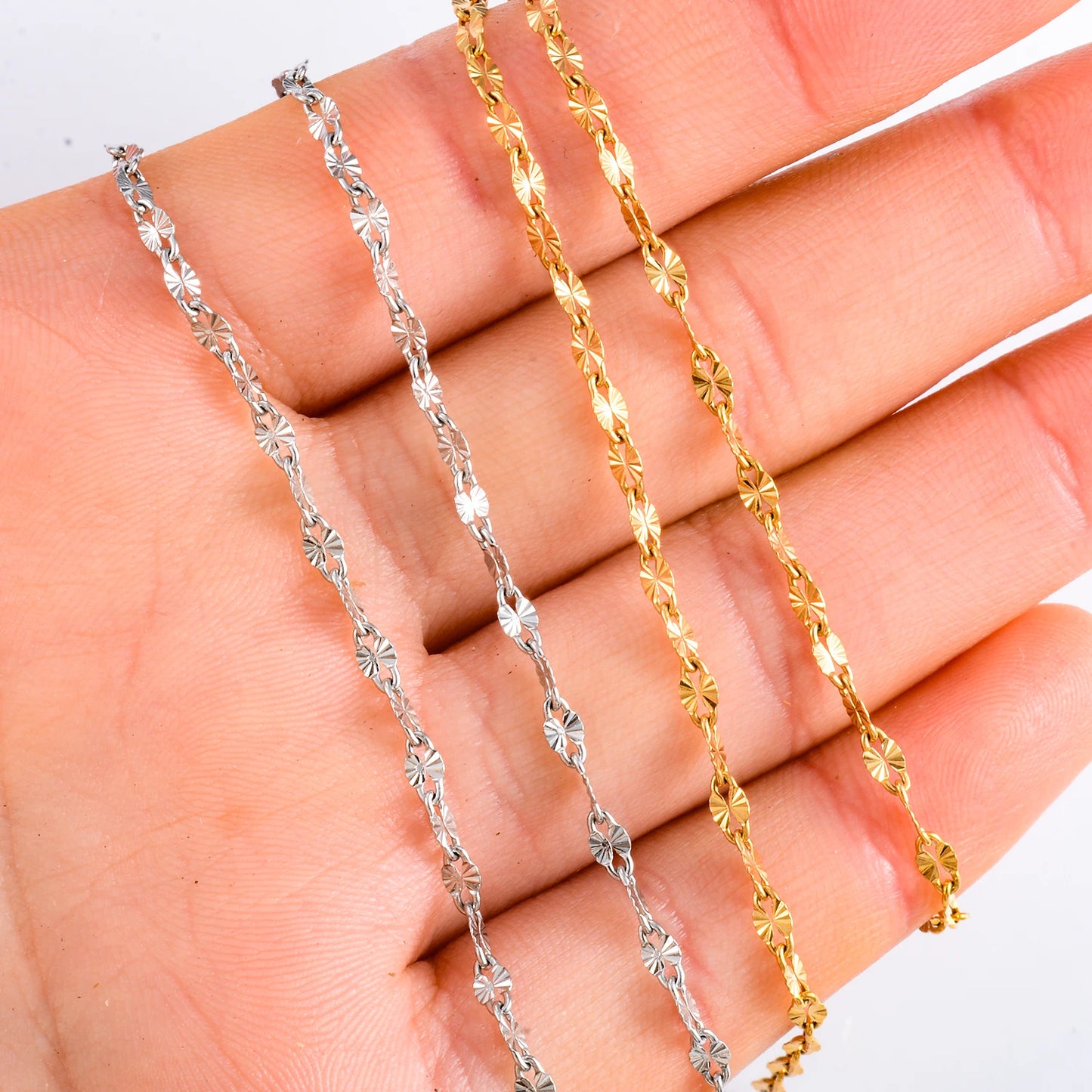 Widt 2.5mm Stainless Steel Embossed Handmade Lip Link Chain Bracelet Gold Color Fashionable Ladies Girl Waterproof Jewelry Gift