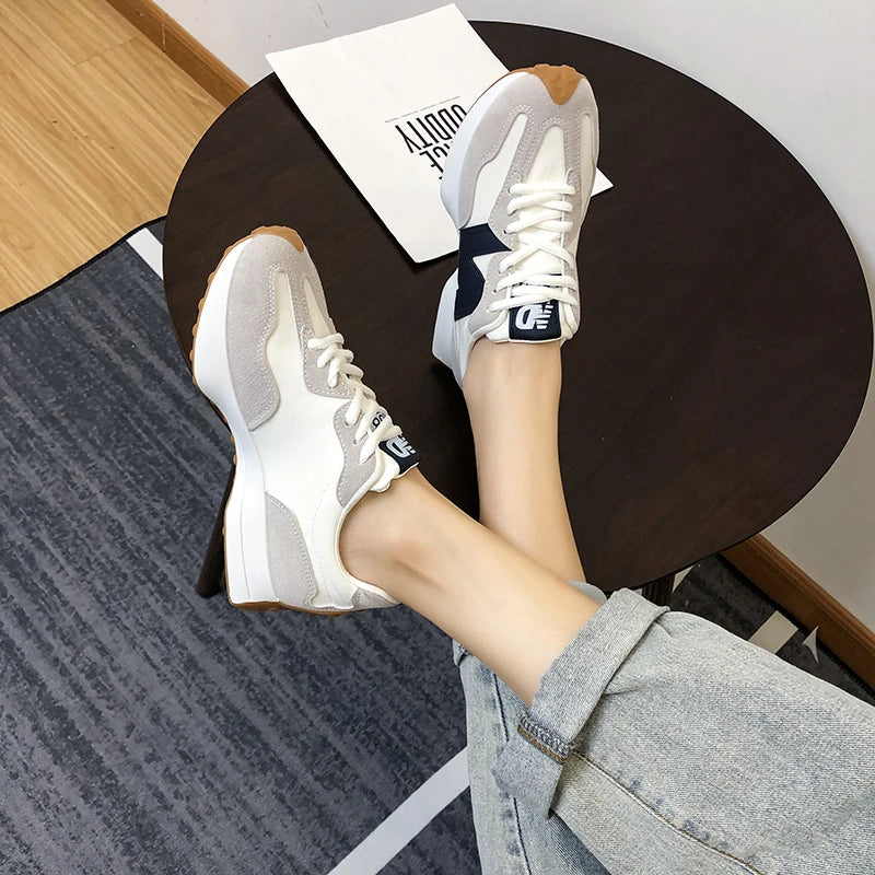 Designer Sneakers for Women 2024 New Women's Vulcanize Shoes Autumn Fashion Breathable Lace Up Lady Sports Shoes Tenis De Mujer