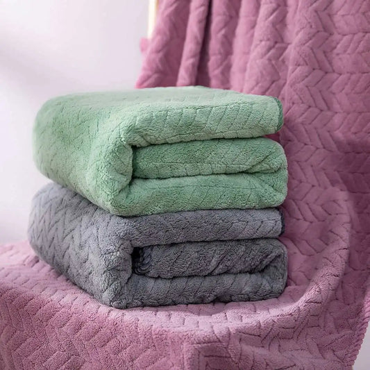 Thickened towels do not shed hair, absorb water, soft, and quickly dry household adult wrap towels, large bath towels