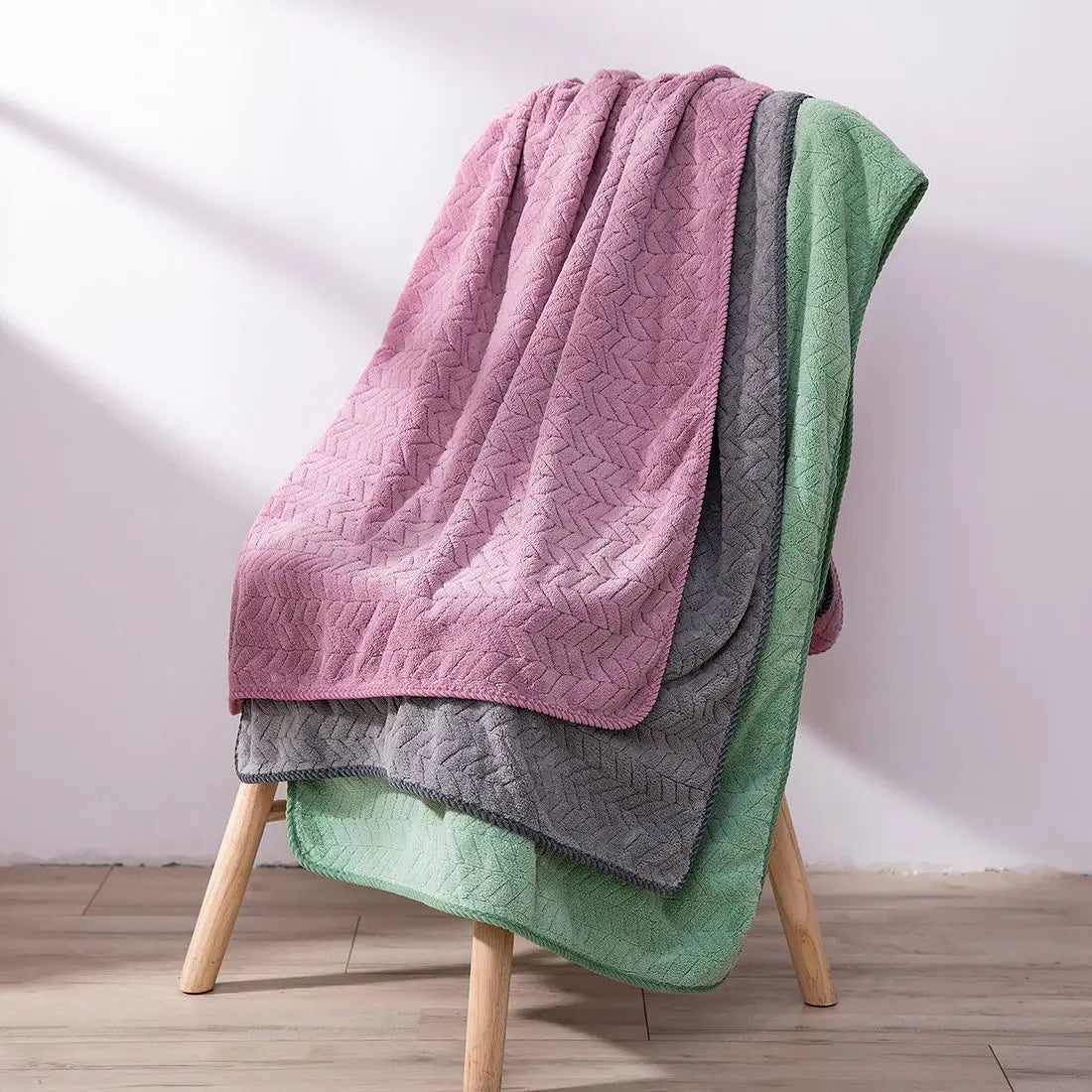 Thickened towels do not shed hair, absorb water, soft, and quickly dry household adult wrap towels, large bath towels