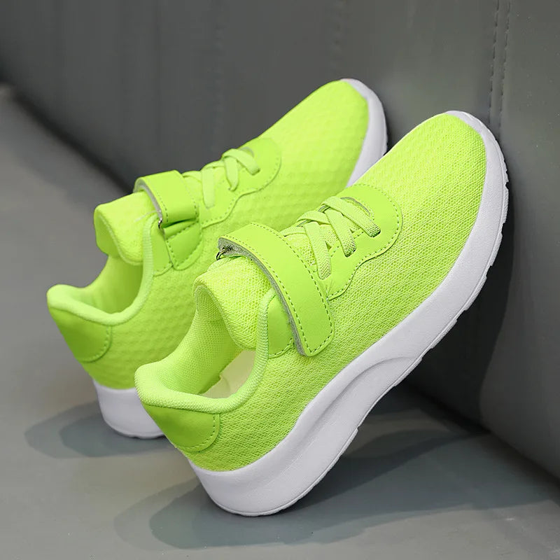 Hot Sale Cheap Sneakers Children Fashion Green Kids Running Shoes Size 28-39 Lightweight Outdoor Sports Shoes for Boy Girl 2023