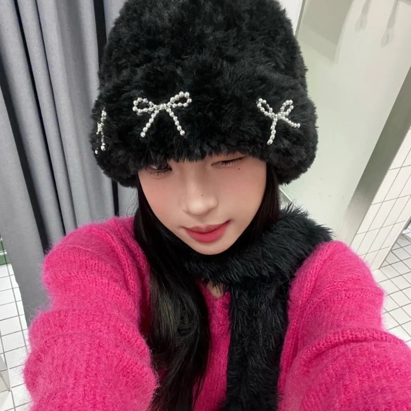 Women Girl Slouchy Beanie with Metal Bowknot Decals Adult Teen Winter Plush Thicken Windproof Hat Cold Weather Skiing Riding Cap