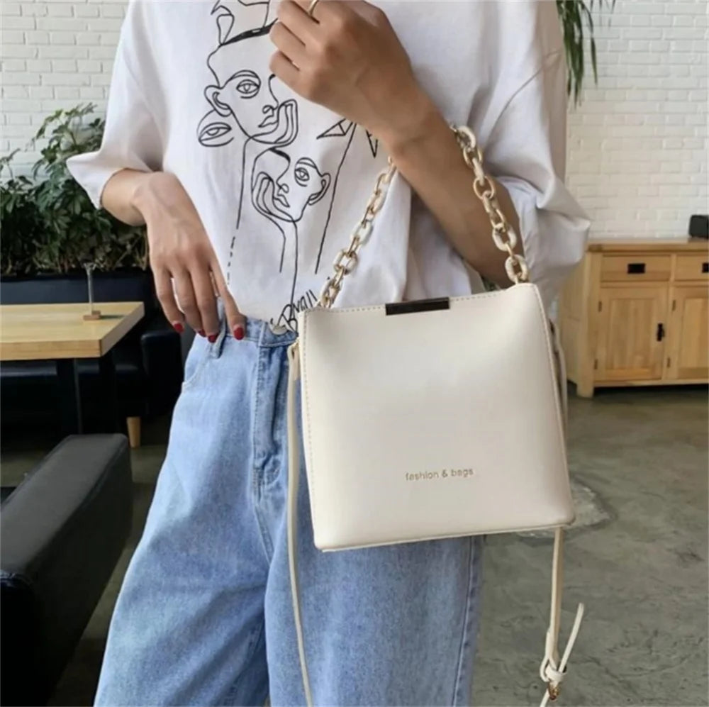 Leisure White Bucket Luxury Handbag for Women Fashion Chain Bag Versatile Crossbody Shoulder Bags Ladies Small Square Bag Totes