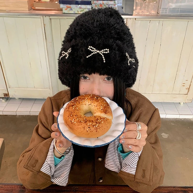 Women Girl Slouchy Beanie with Metal Bowknot Decals Adult Teen Winter Plush Thicken Windproof Hat Cold Weather Skiing Riding Cap
