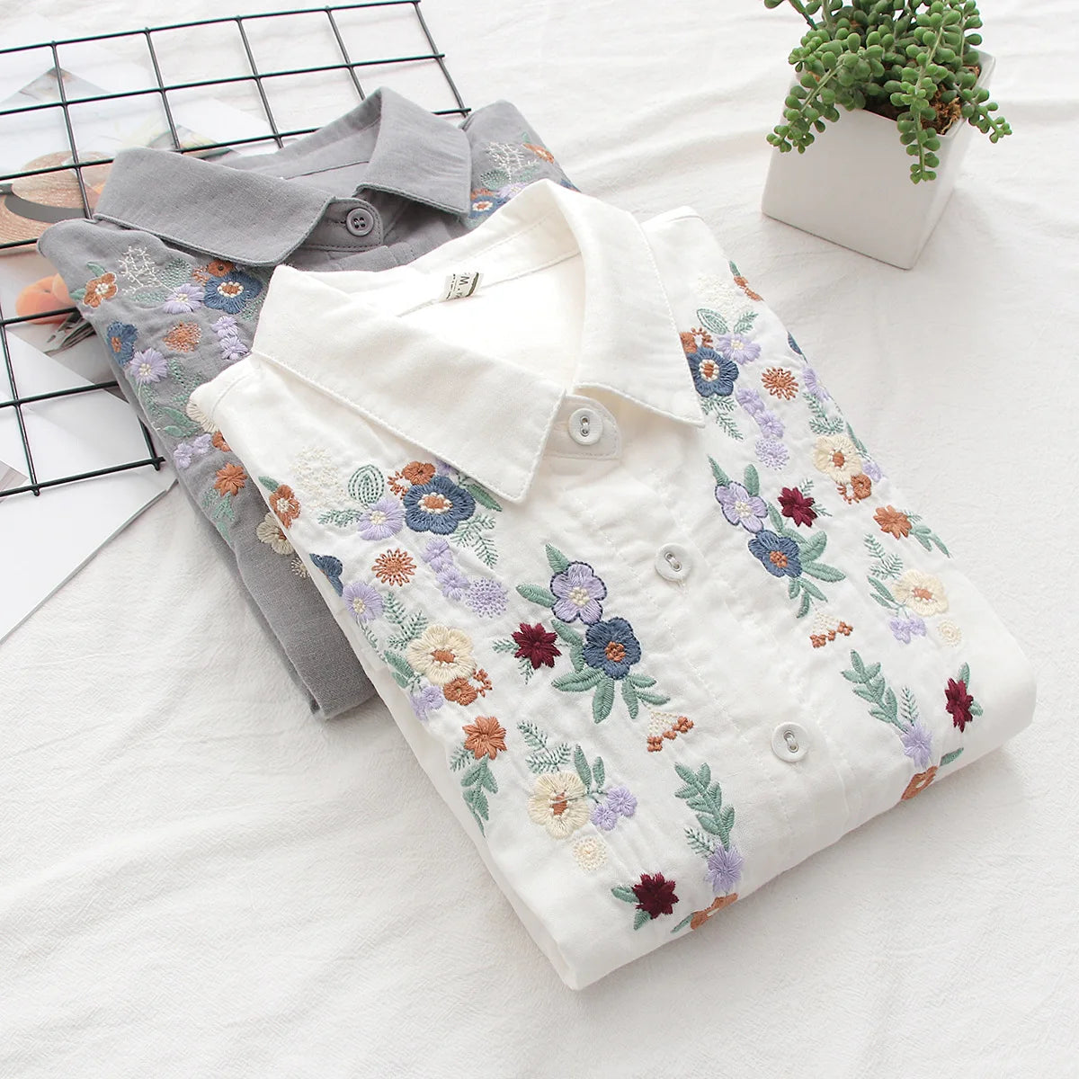 New Spring Double Cotton Yarn Shirts Women Turn-down Collar Loose Tops Girl Long Sleeve Embroidery Blouses 2024 Autumn T42909QM