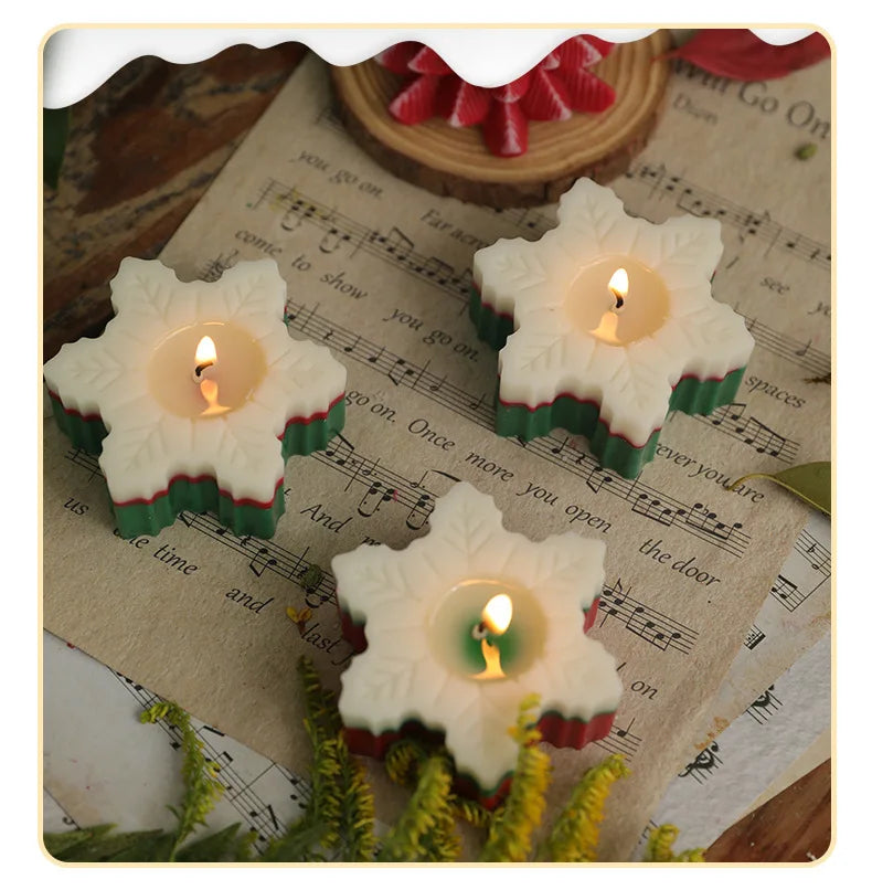 2pcs Christmas Aromatherapy Candle Creative Handmade Snowflake Christmas Tree Candle Christmas Home Decoration Christmas present