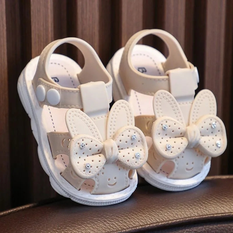 Baby Shoes Girls Sandals 2023 Summer Female Baby Soft Sole Non Slip Capsules Infant Buckle Walking Shoes Princess Style Sandals