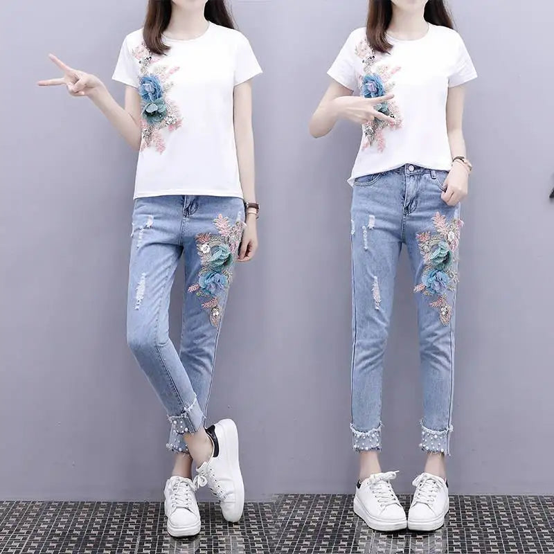 Fashion Women's Suit 2023 Spring and Summer New Style Embroidered Short-sleeved Top Age Reducing Jeans Two-piece Set