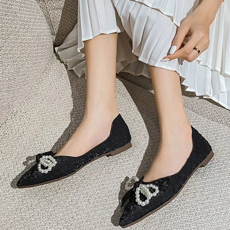 2024 New Women 1cm Low Heels Elegant Valentine Flats Female Cute Pearl Butterfly Knots Low Heels Lady Sweet Slip On Flat Shoes