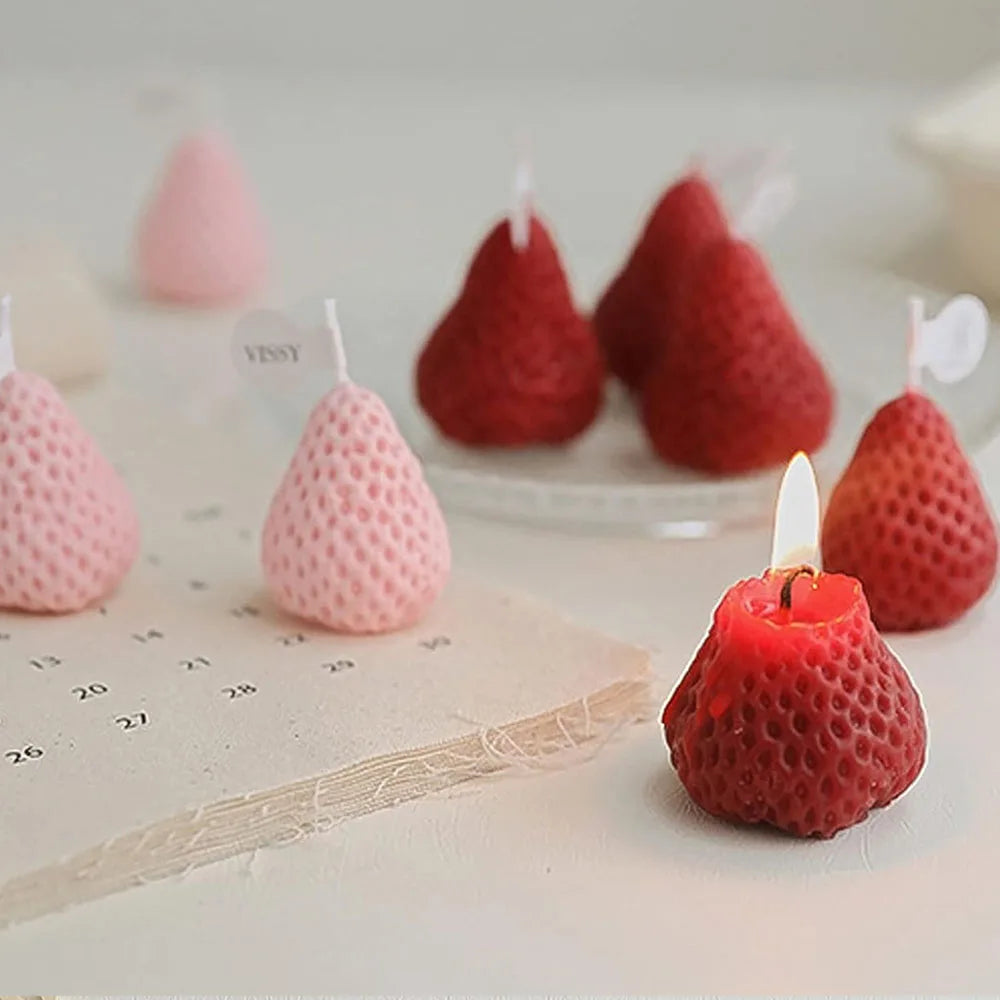 4pcs/set Romantic Candles Handmade Strawberry Cake Scented Candle Luxury Decoration Candle Birthday Decor Wedding Guest Gift