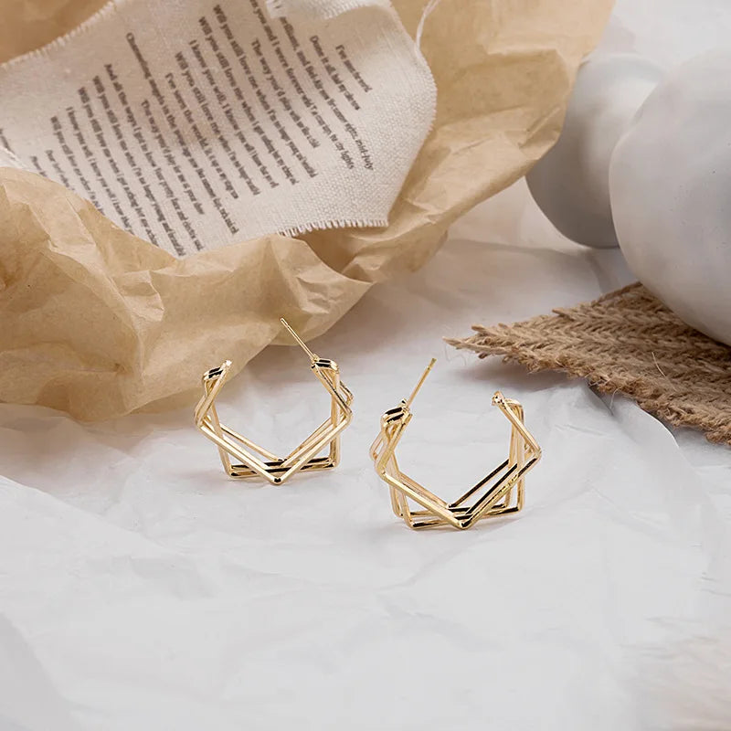 New Fashion Trend Geometric Gold Color Hoop Earrings Ladies Simple Round Hollow Pendant Open Earrings Fashion Jewelry Gift