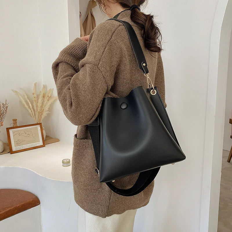 Fashion Ladies Handbags Big Bucket Bag Elegant Wide Shoulder Strap Shoulder Bags for Women Soft Leather Crossbody Bag Wallet