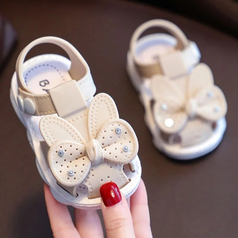 Baby Shoes Girls Sandals 2023 Summer Female Baby Soft Sole Non Slip Capsules Infant Buckle Walking Shoes Princess Style Sandals